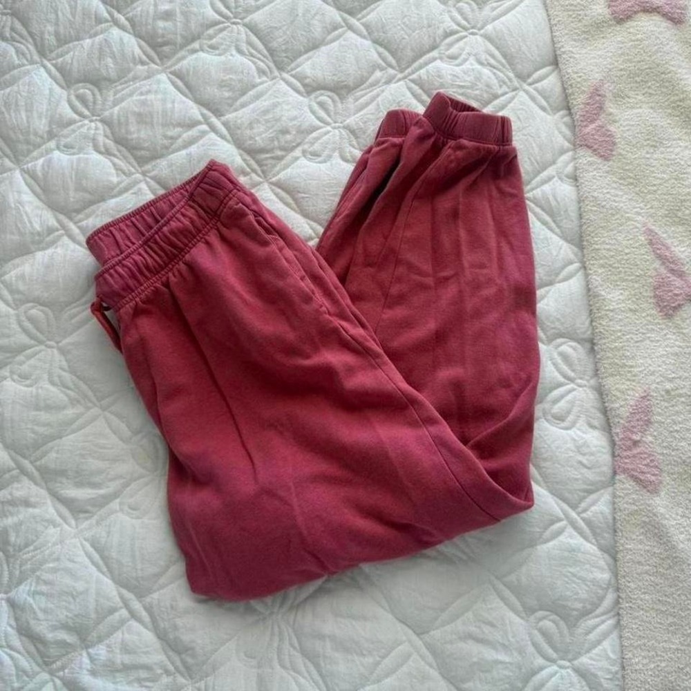 pink nike sweatpants